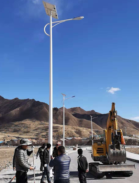 甘南碌曲10米齐干却勒街道太阳能路灯项目