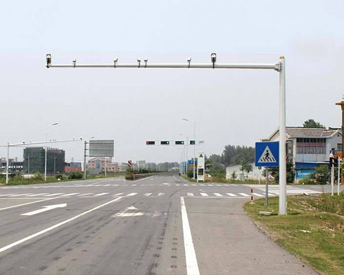 齐干却勒街道监控灯