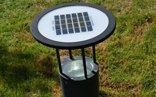 别墅庭院氛围营造：齐干却勒街道草坪灯选型与布光技巧